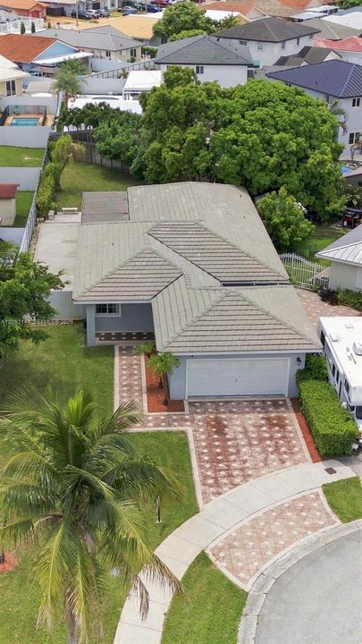 En Venta: $724,999 (3 camas, 2 baños, 1650 Pies cuadrados)