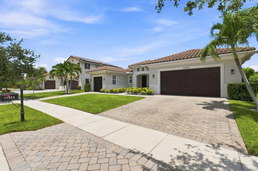11883 NW 79th Ct _023