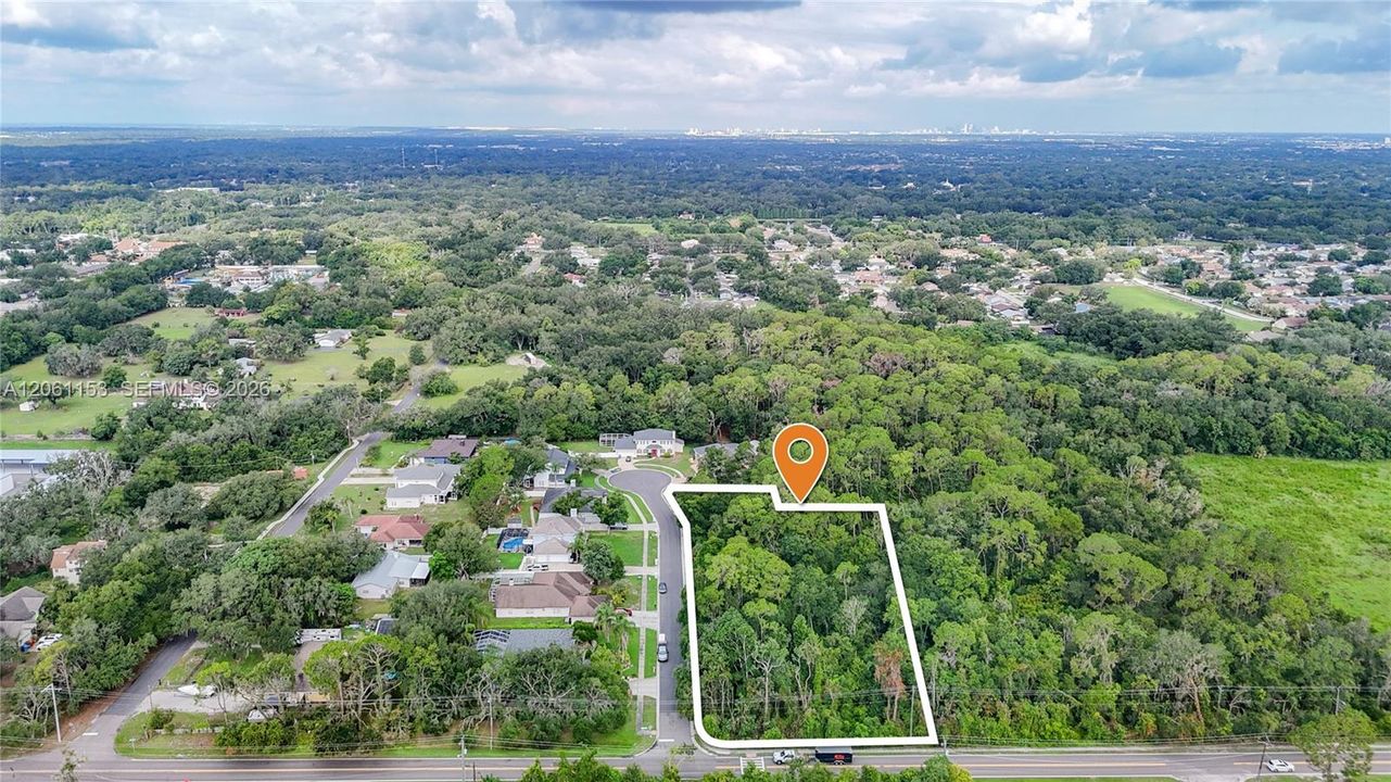 For Sale: $525,000 (1.01 acres)