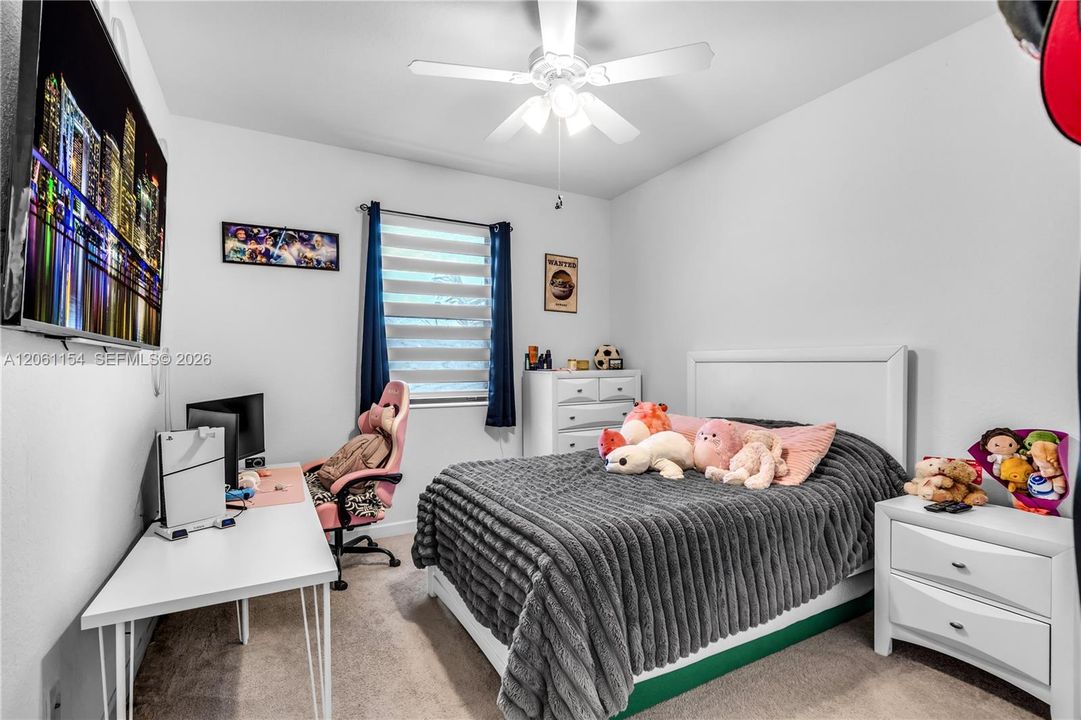 En Venta: $630,000 (3 camas, 2 baños, 1756 Pies cuadrados)