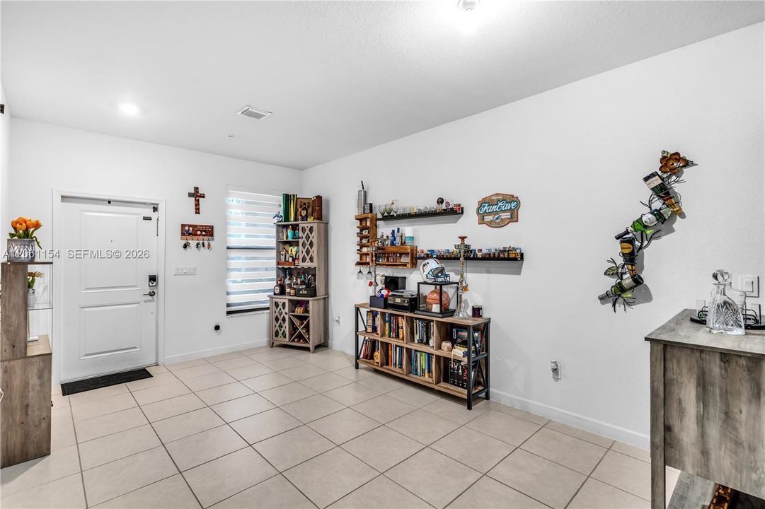 En Venta: $630,000 (3 camas, 2 baños, 1756 Pies cuadrados)