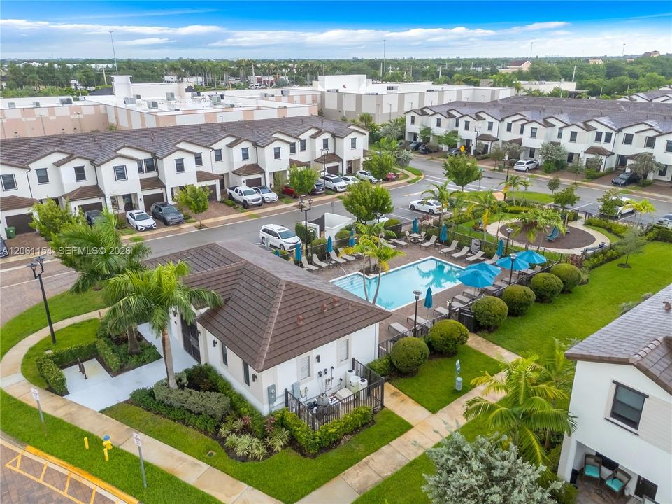En Venta: $630,000 (3 camas, 2 baños, 1756 Pies cuadrados)