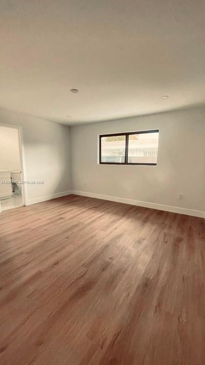 В аренду: $4,000 (6 спален, 4 ванн, 2969 Квадратных фут)