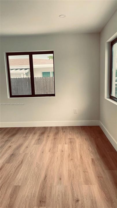 В аренду: $4,000 (6 спален, 4 ванн, 2969 Квадратных фут)