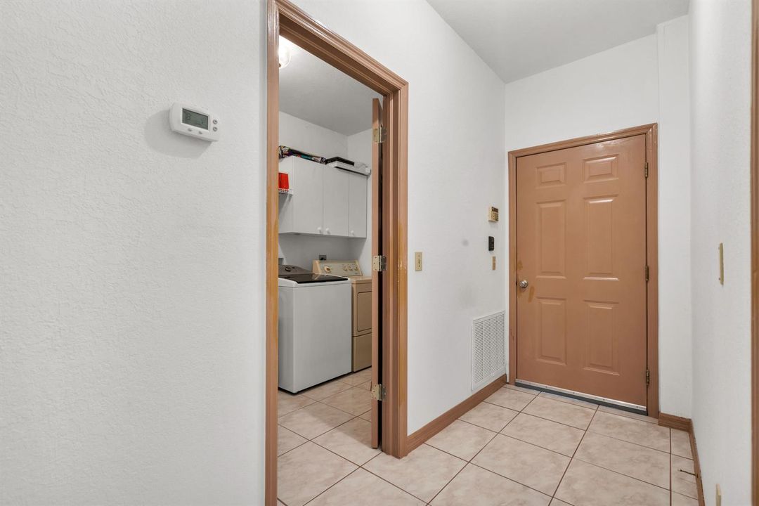 420 18TH AVE NE-33