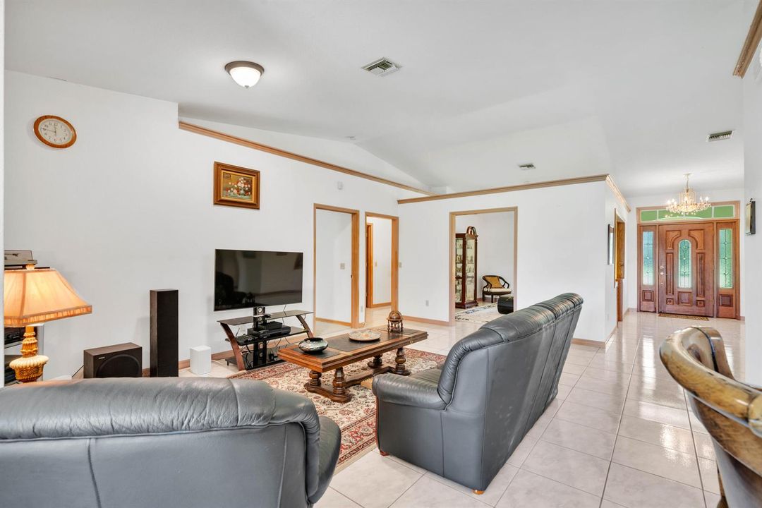 420 18TH AVE NE-24