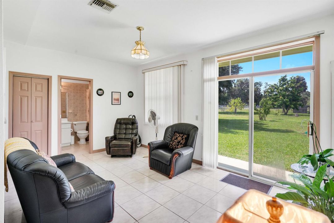 420 18TH AVE NE-22