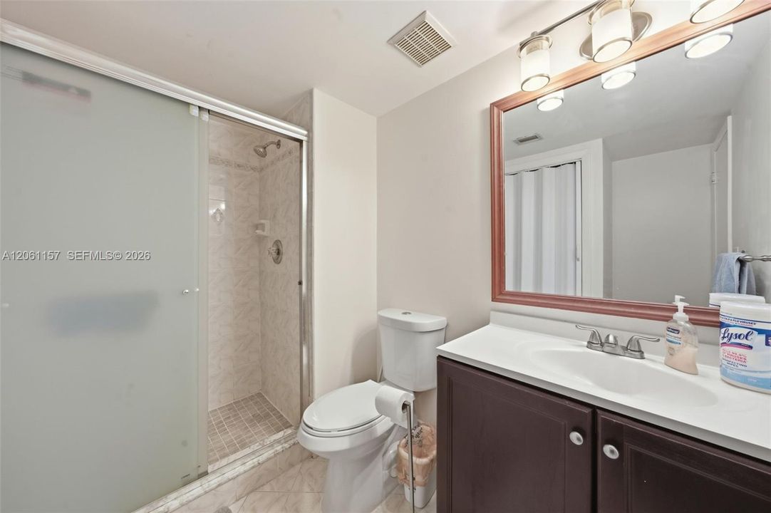 For Sale: $305,000 (2 beds, 2 baths, 1235 Square Feet)