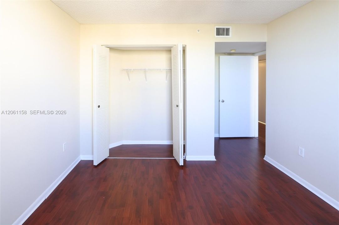 В аренду: $3,200 (3 спален, 2 ванн, 1447 Квадратных фут)