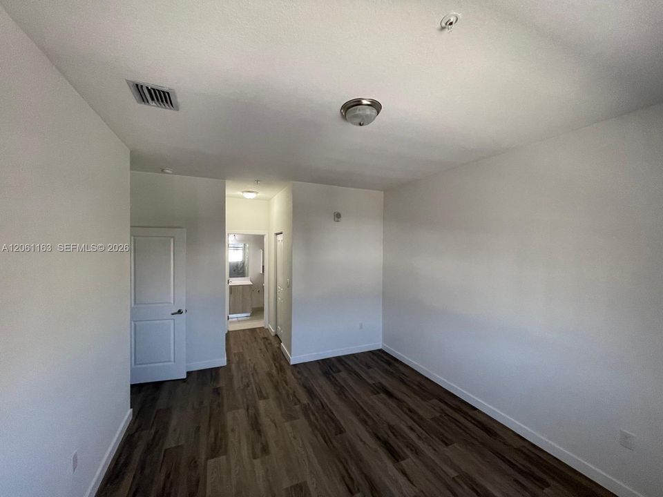 В аренду: $2,700 (3 спален, 2 ванн, 1481 Квадратных фут)