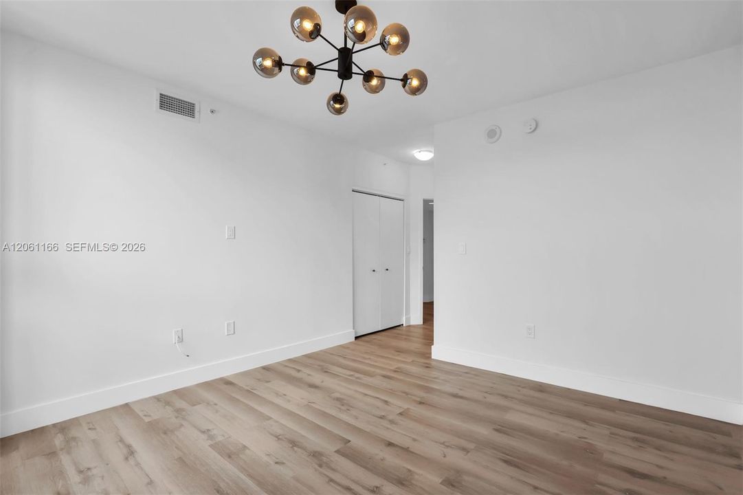 В аренду: $7,000 (2 спален, 2 ванн, 1269 Квадратных фут)