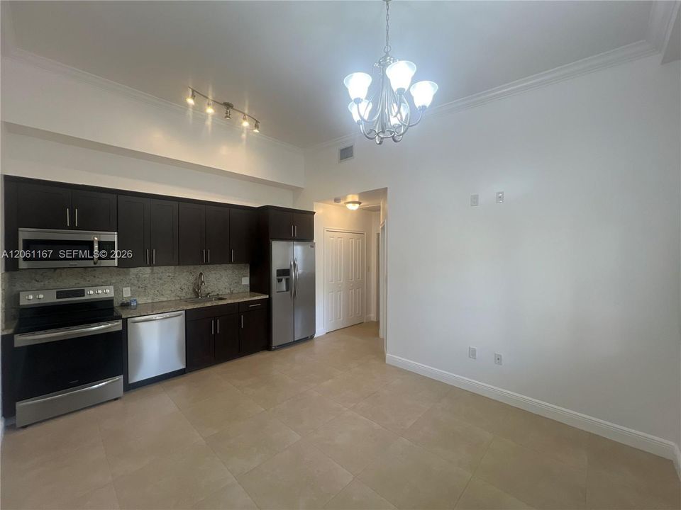 В аренду: $1,900 (1 спален, 1 ванн, 690 Квадратных фут)