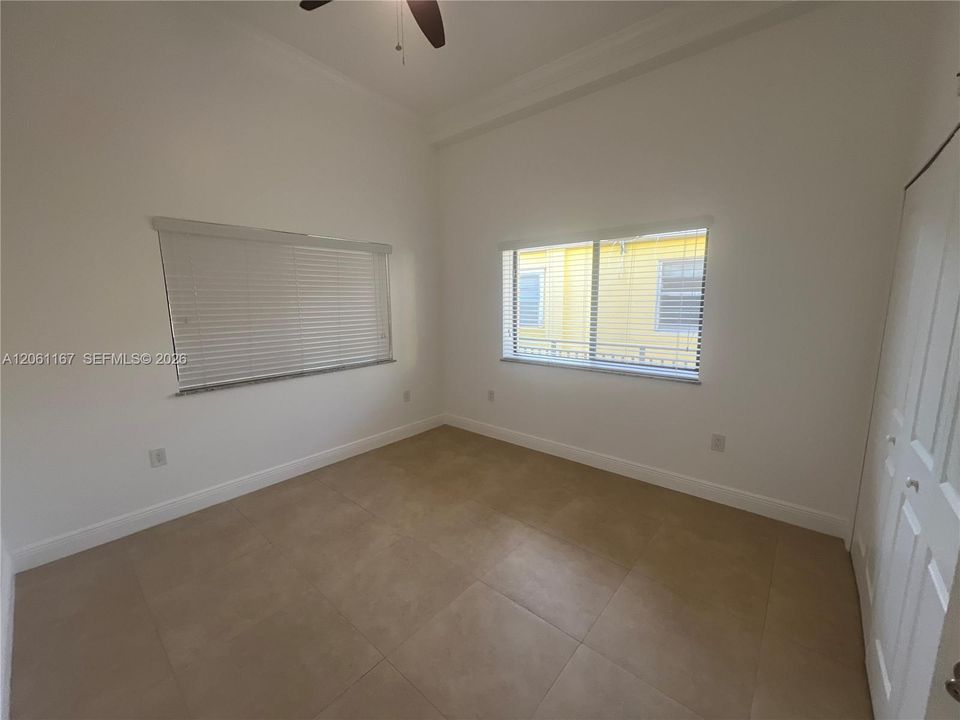 В аренду: $1,900 (1 спален, 1 ванн, 690 Квадратных фут)