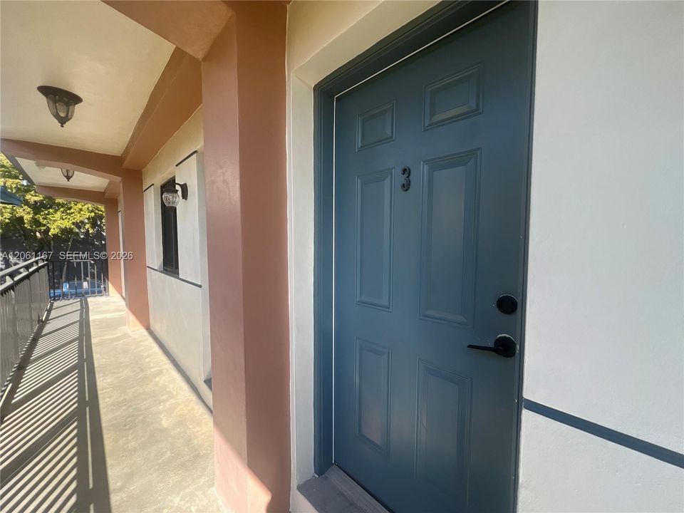В аренду: $1,900 (1 спален, 1 ванн, 690 Квадратных фут)