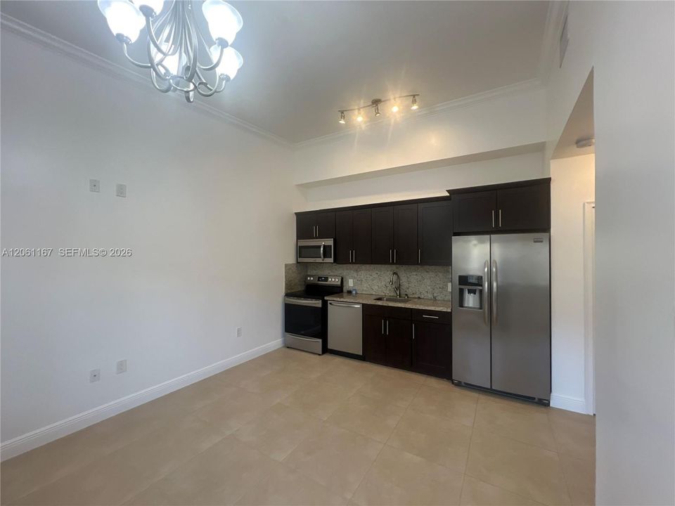 В аренду: $1,900 (1 спален, 1 ванн, 690 Квадратных фут)