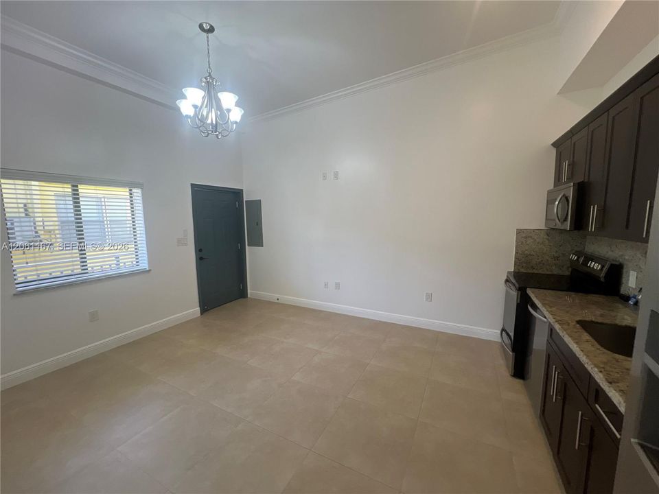В аренду: $1,900 (1 спален, 1 ванн, 690 Квадратных фут)