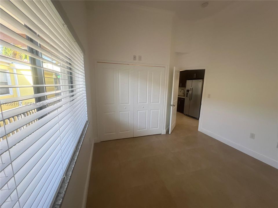 В аренду: $1,900 (1 спален, 1 ванн, 690 Квадратных фут)
