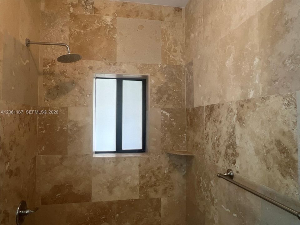 В аренду: $1,900 (1 спален, 1 ванн, 690 Квадратных фут)