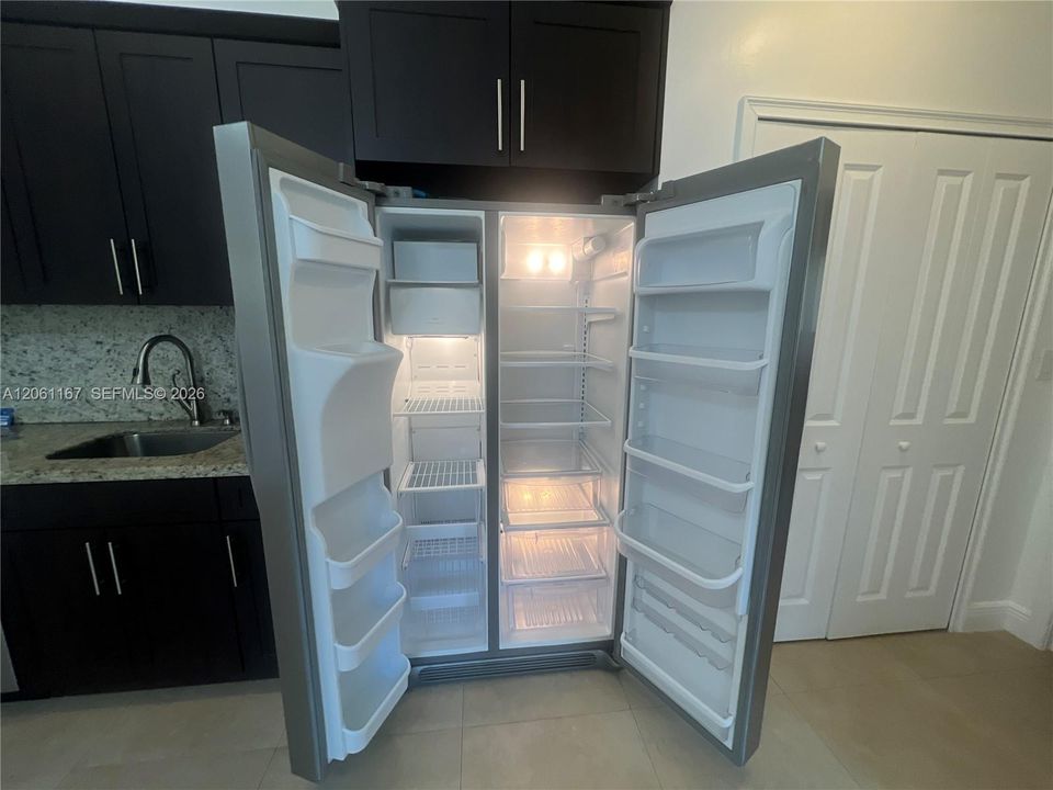 В аренду: $1,900 (1 спален, 1 ванн, 690 Квадратных фут)