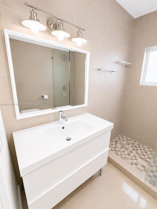 В аренду: $4,900 (3 спален, 2 ванн, 1526 Квадратных фут)