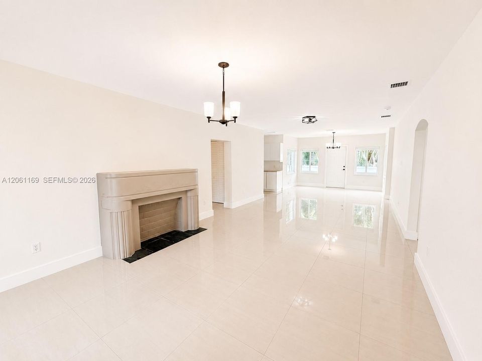 В аренду: $4,900 (3 спален, 2 ванн, 1526 Квадратных фут)