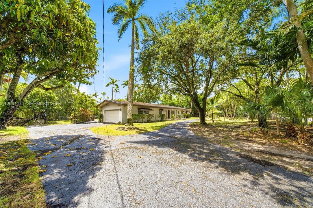 En Venta: $1,975,000 (4 camas, 3 baños, 1888 Pies cuadrados)