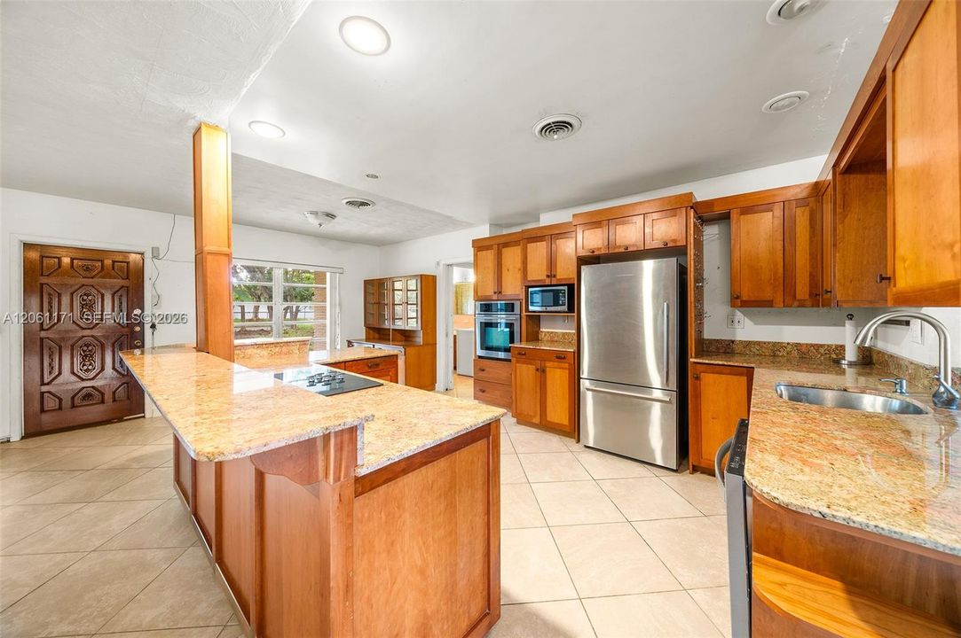 En Venta: $1,975,000 (4 camas, 3 baños, 1888 Pies cuadrados)