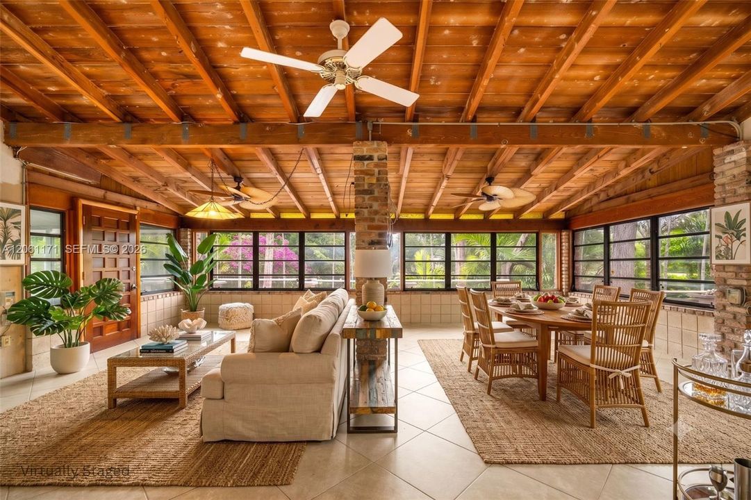 En Venta: $1,975,000 (4 camas, 3 baños, 1888 Pies cuadrados)