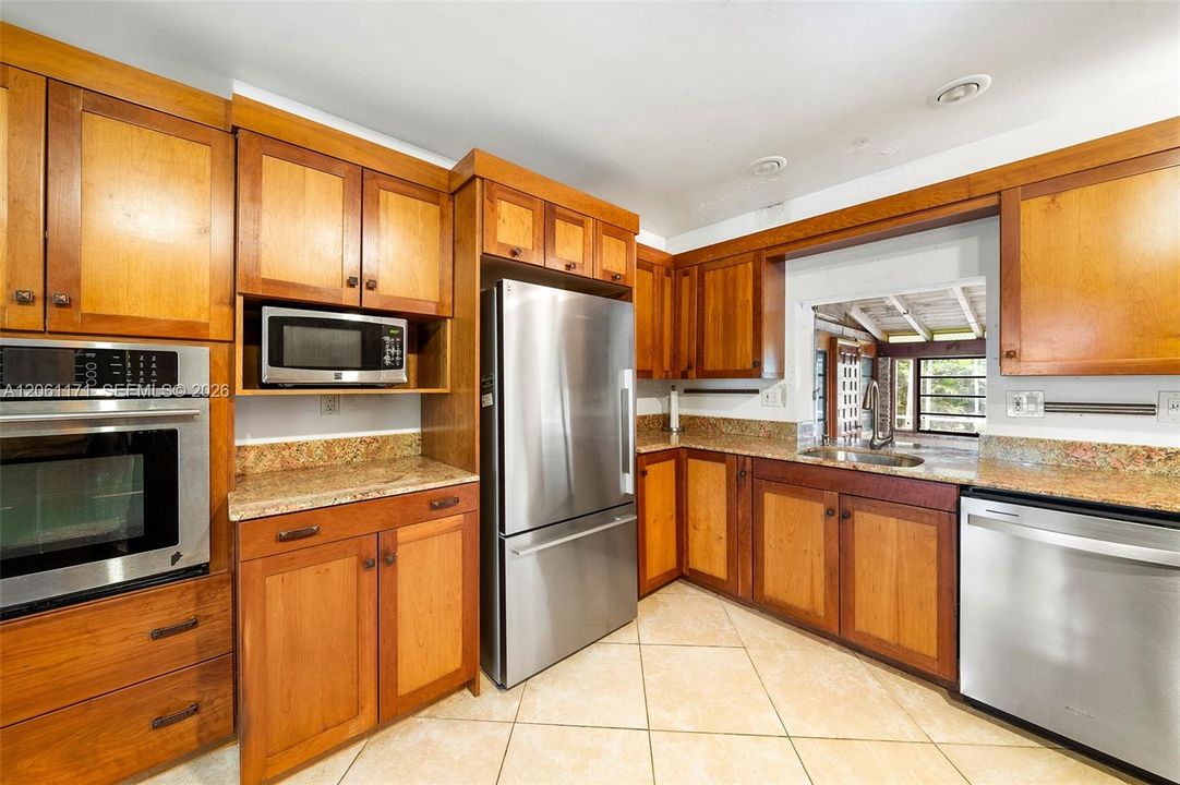 En Venta: $1,975,000 (4 camas, 3 baños, 1888 Pies cuadrados)
