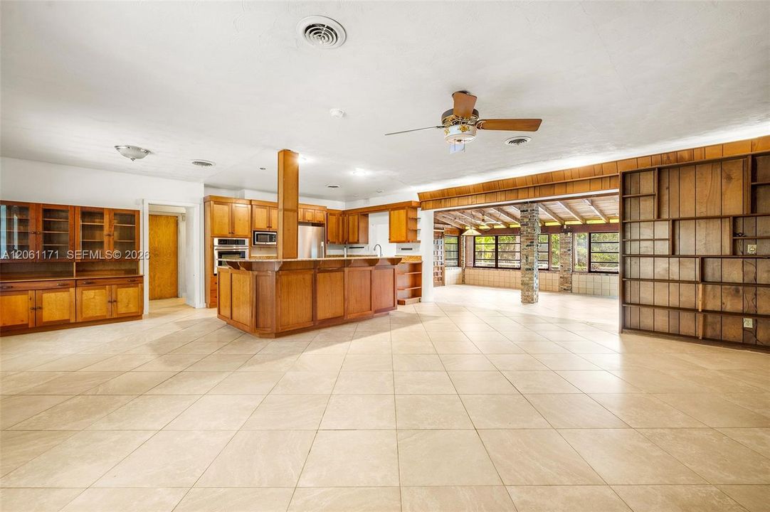 En Venta: $1,975,000 (4 camas, 3 baños, 1888 Pies cuadrados)