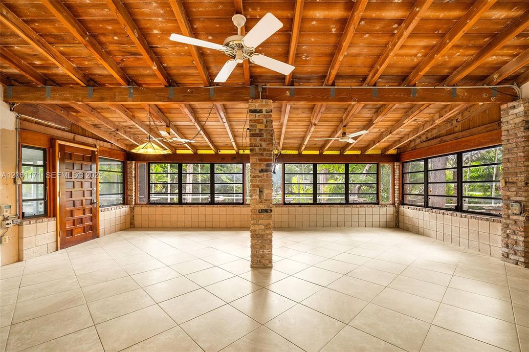 En Venta: $1,975,000 (4 camas, 3 baños, 1888 Pies cuadrados)