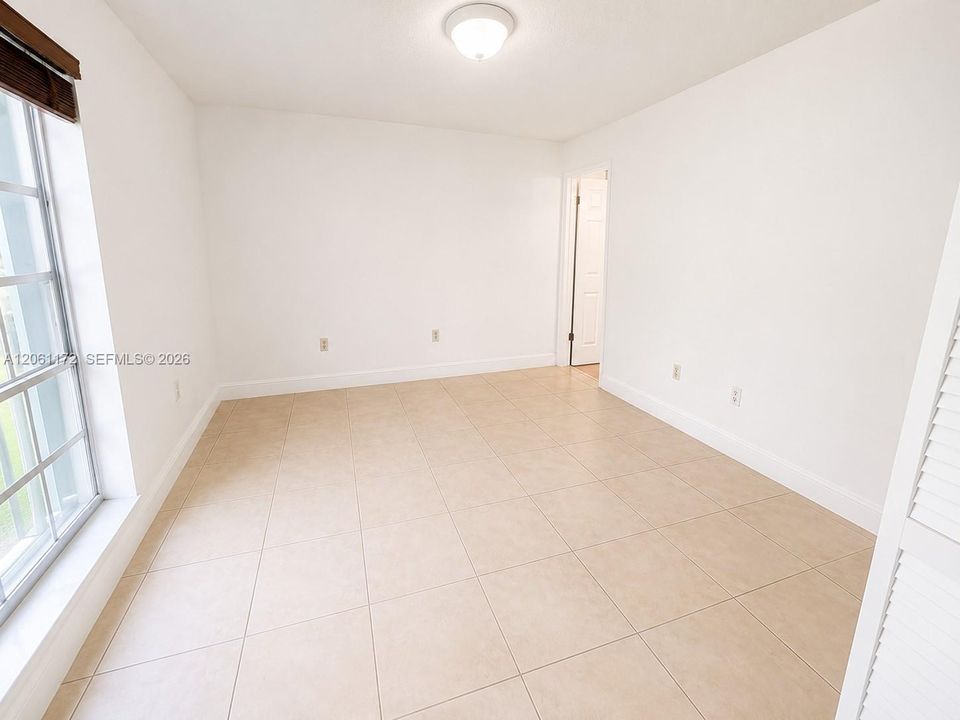 В аренду: $2,350 (2 спален, 2 ванн, 955 Квадратных фут)