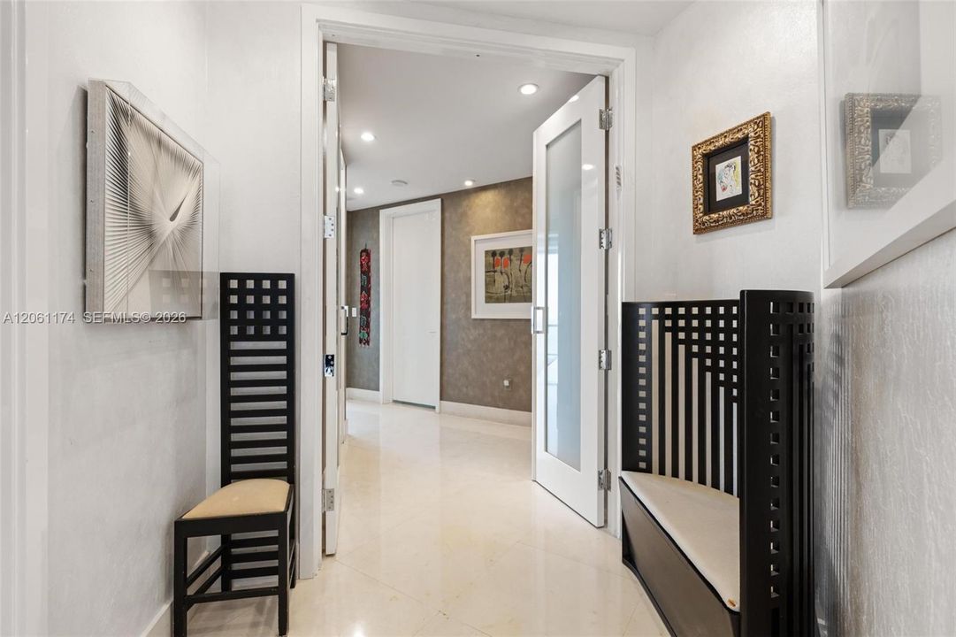 В аренду: $26,000 (4 спален, 4 ванн, 3750 Квадратных фут)