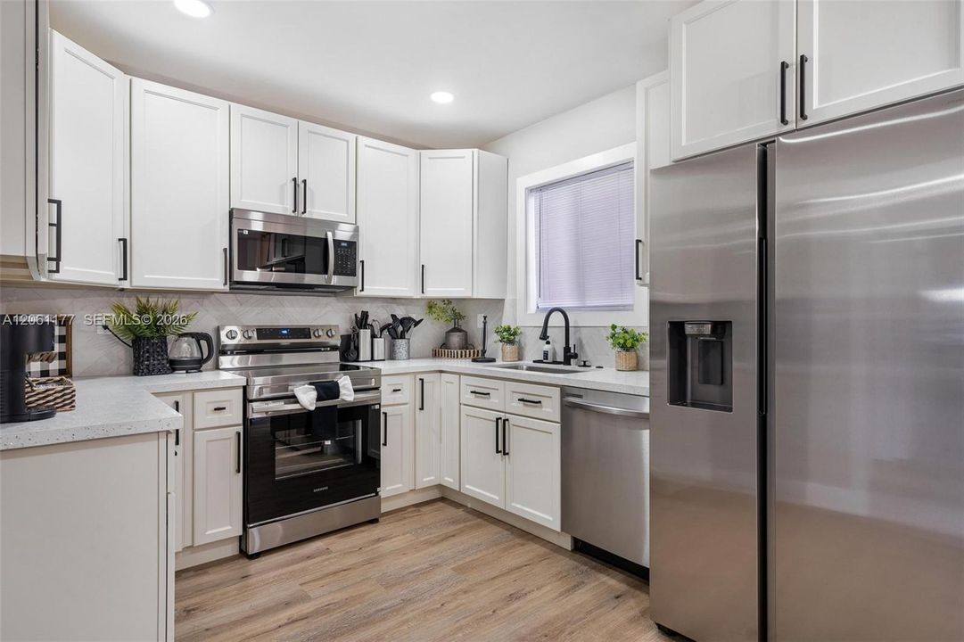 Active With Contract: $630,000 (4 beds, 3 baths, 1542 Square Feet)
