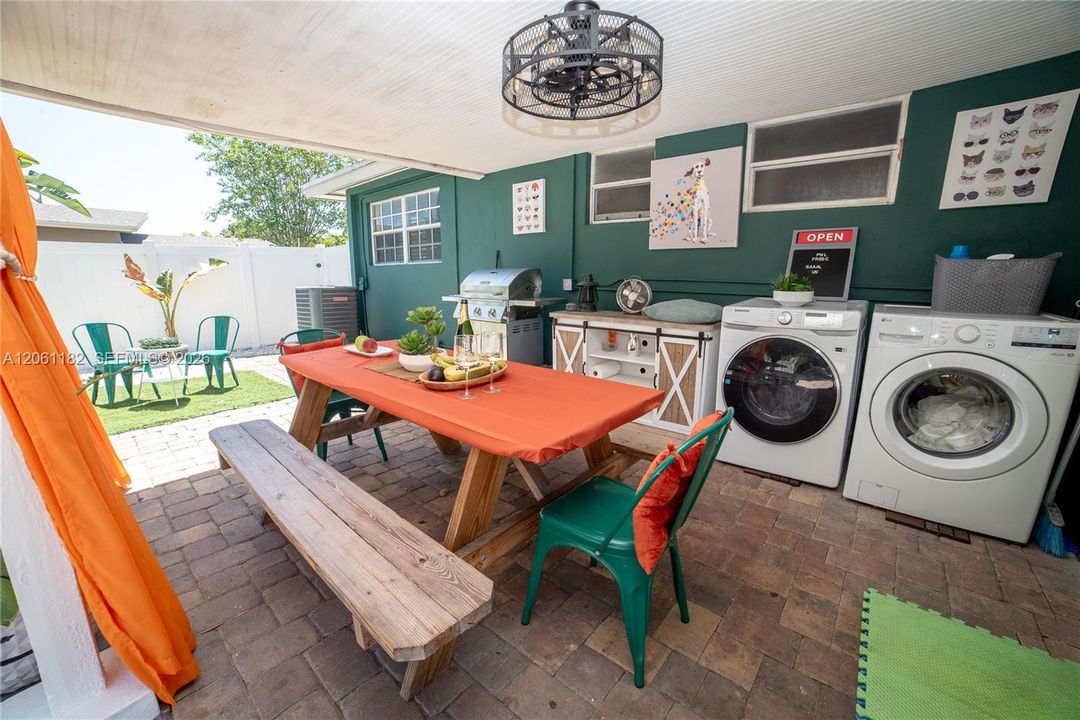 En Venta: $710,000 (3 camas, 2 baños, 1260 Pies cuadrados)