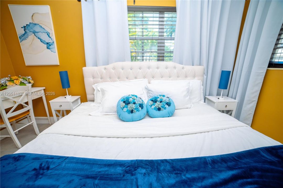 En Venta: $710,000 (3 camas, 2 baños, 1260 Pies cuadrados)