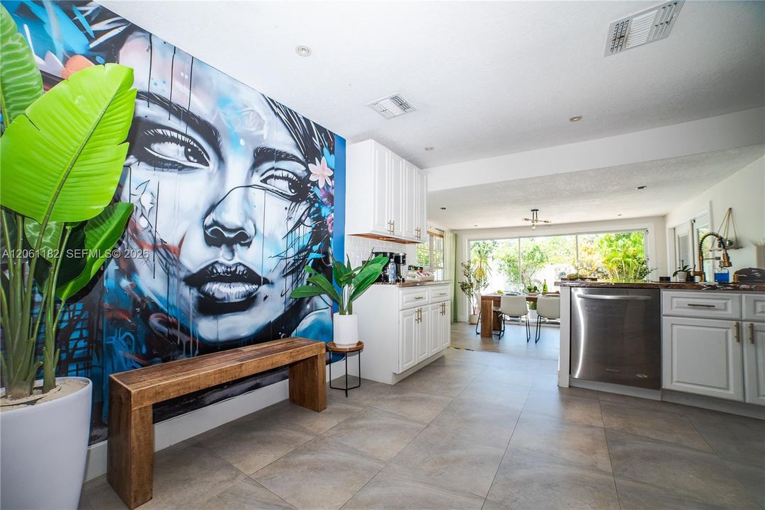 En Venta: $710,000 (3 camas, 2 baños, 1260 Pies cuadrados)