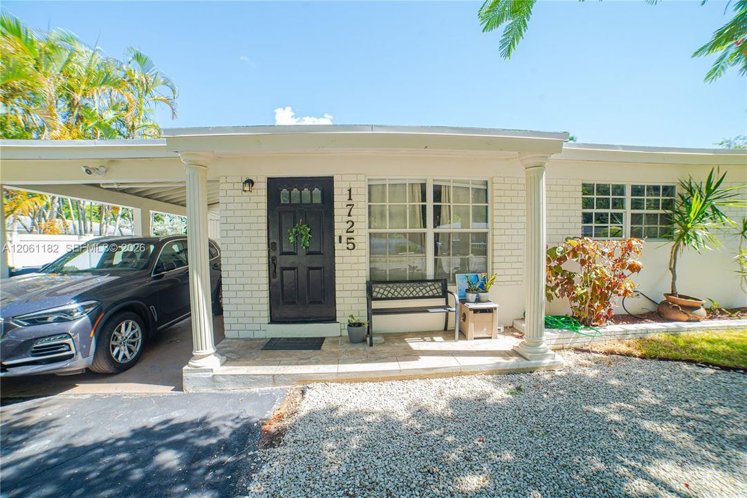 En Venta: $710,000 (3 camas, 2 baños, 1260 Pies cuadrados)