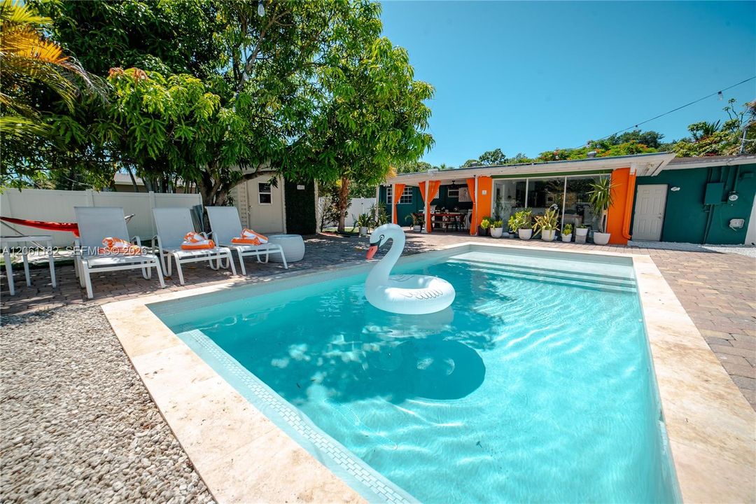 En Venta: $710,000 (3 camas, 2 baños, 1260 Pies cuadrados)