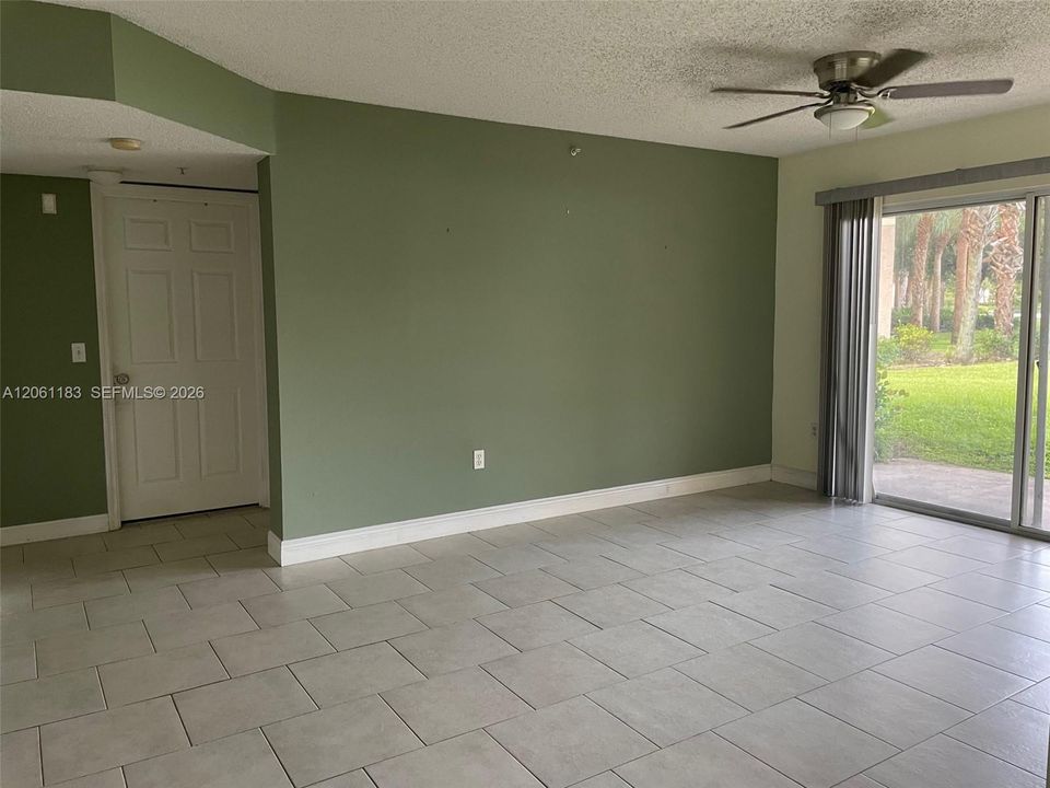 В аренду: $2,700 (3 спален, 2 ванн, 1357 Квадратных фут)