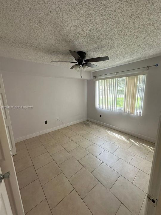 В аренду: $2,700 (3 спален, 2 ванн, 1357 Квадратных фут)