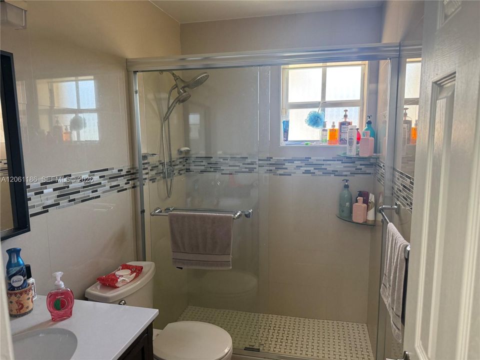 En Venta: $490,000 (3 camas, 2 baños, 1265 Pies cuadrados)