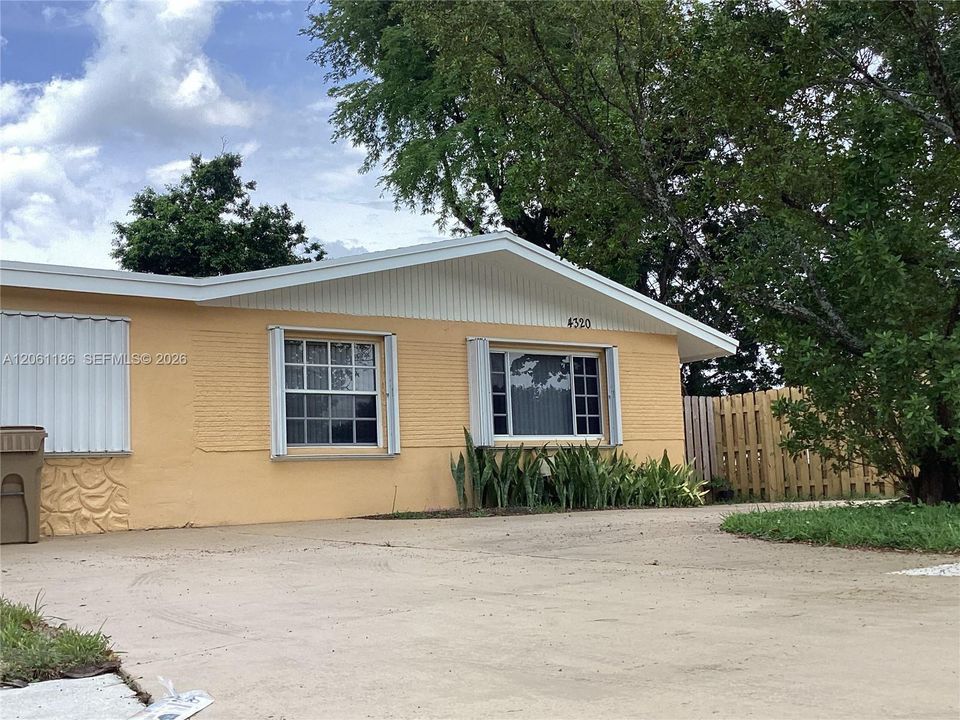 En Venta: $490,000 (3 camas, 2 baños, 1265 Pies cuadrados)
