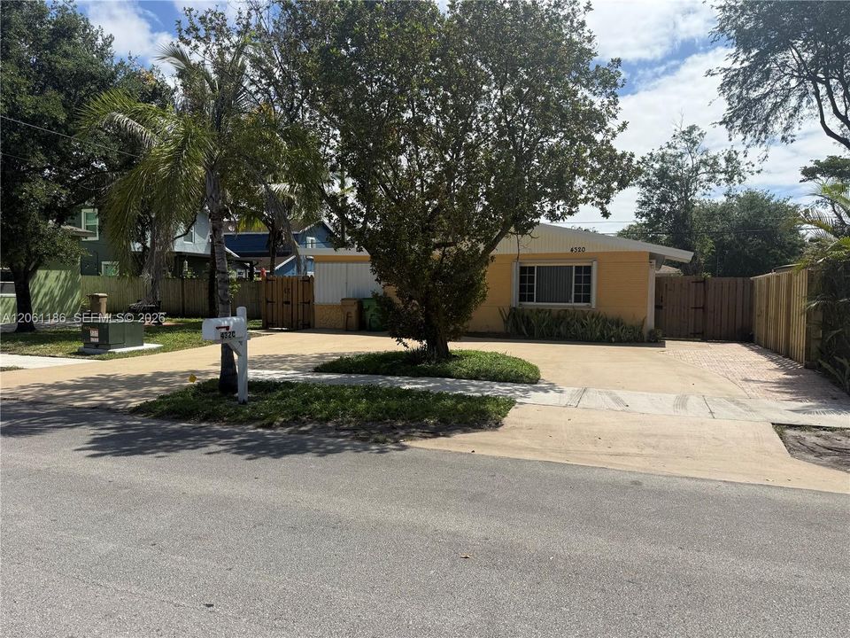 En Venta: $490,000 (3 camas, 2 baños, 1265 Pies cuadrados)