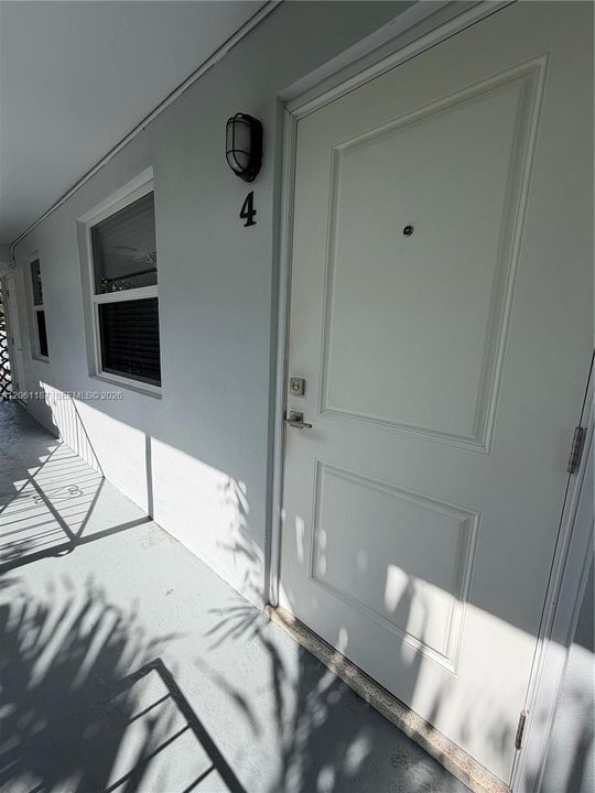 For Rent: $2,250 (2 beds, 1 baths, 800 Square Feet)