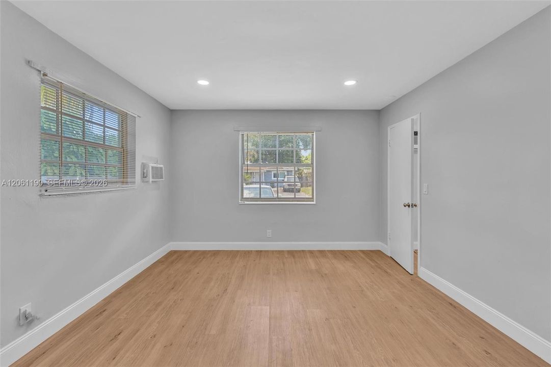 En Renta: $1,499 (1 camas, 1 baños, 4008 Pies cuadrados)