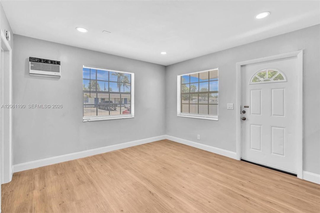 En Renta: $1,499 (1 camas, 1 baños, 4008 Pies cuadrados)