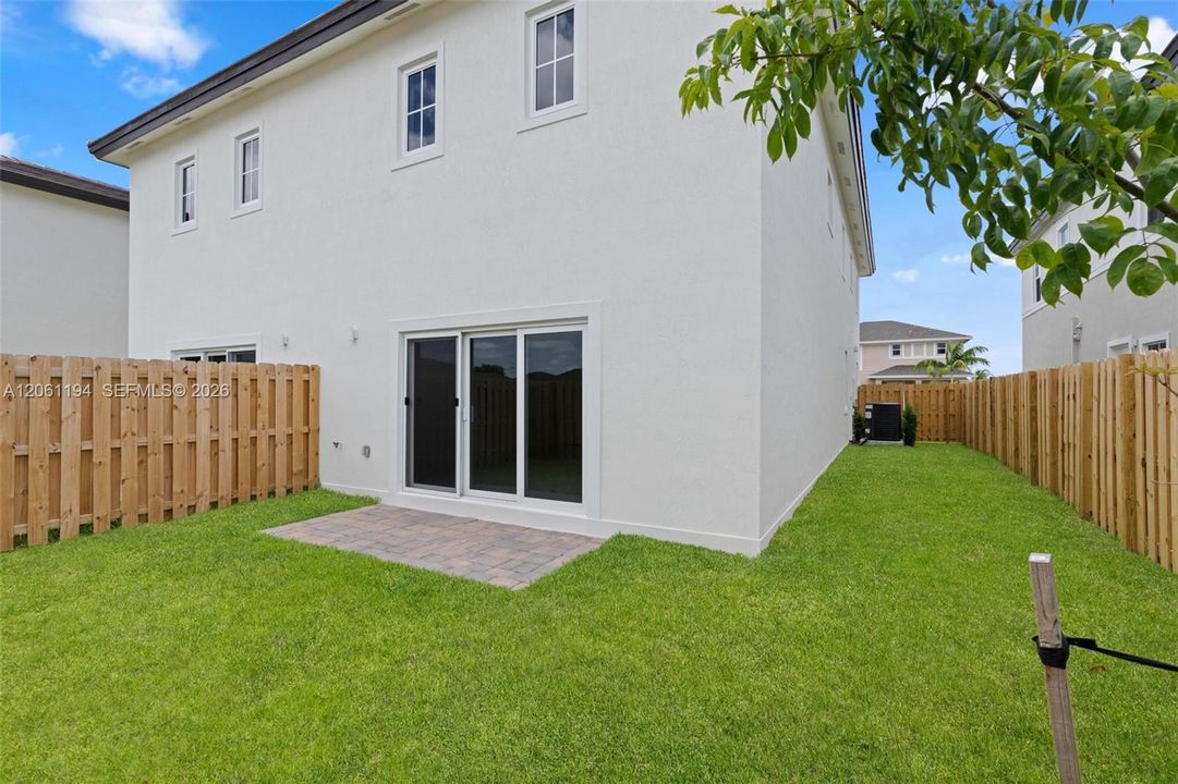 На продажу: $574,990 (4 спален, 3 ванн, 0 Квадратных фут)