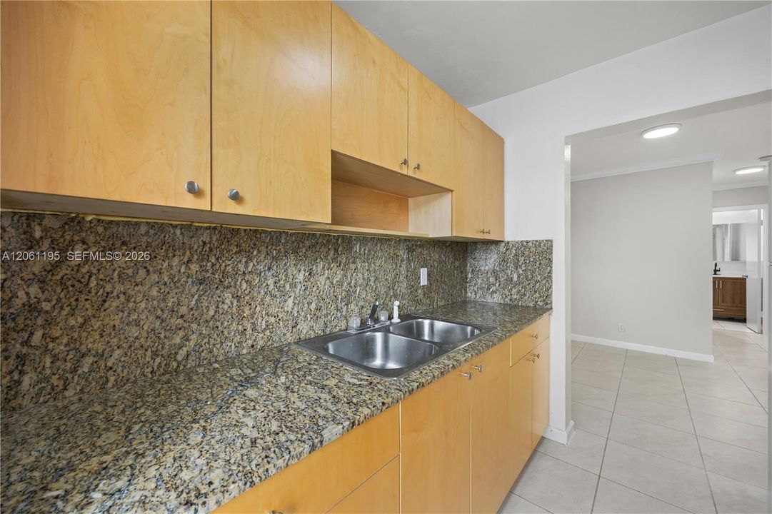 В аренду: $1,750 (1 спален, 1 ванн, 650 Квадратных фут)