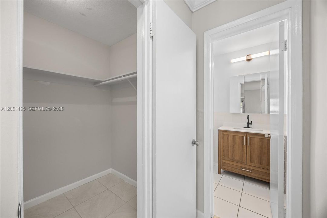 В аренду: $1,750 (1 спален, 1 ванн, 650 Квадратных фут)